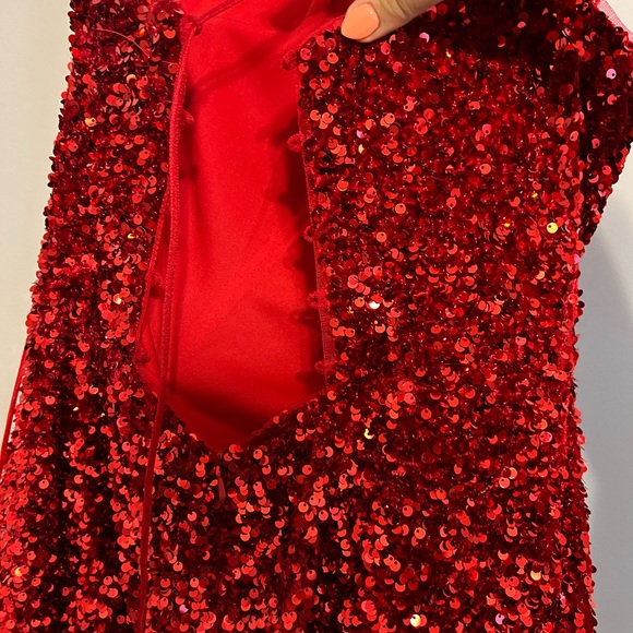 Red sequin cocktail dress! Perfect for homecoming - Picture 3 of 5